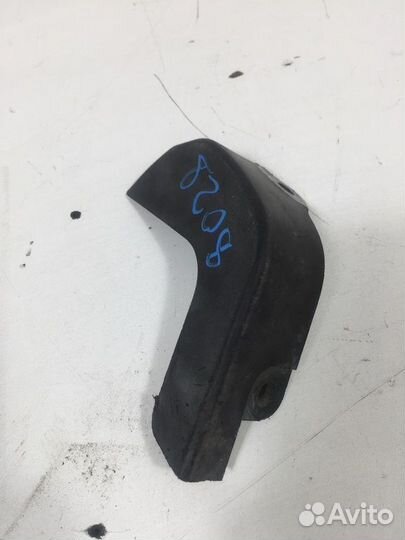 Брызговик задний правый