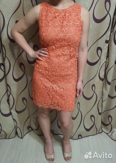 Платье праздничное 44