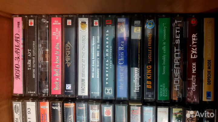 Аудиокассеты с записью 64 штуки