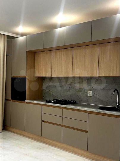 2-к. квартира, 61 м², 13/18 эт.