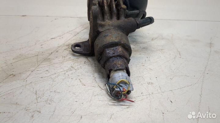 Гидроаккумулятор левое переднее Lexus LX