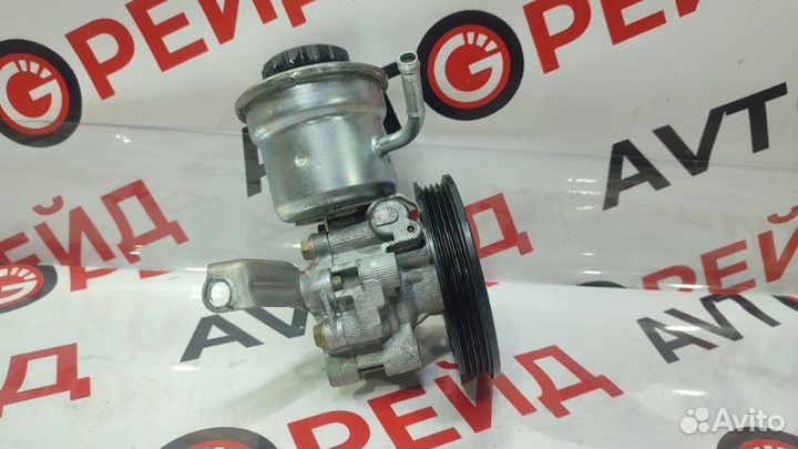 Насос гидроусилителя Toyota Vitz SCP10 1SZ 2001.03