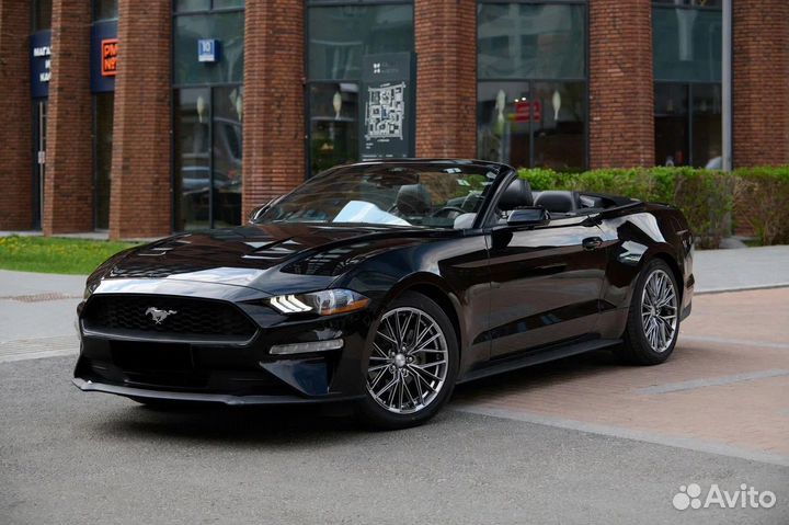 Аренда кабриолета Ford Mustang 2022 года