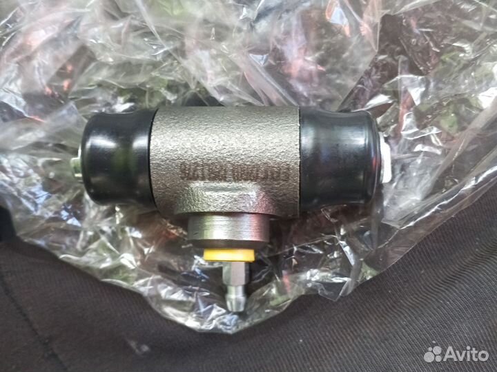 Тормозной цилиндр Bosch F026009433