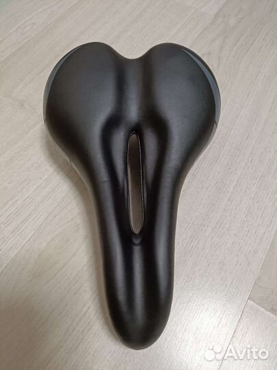 Седло с вентиляцией для велосипеда 27,5 см х 15 см