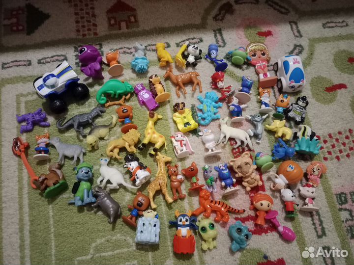 Игрушки из киндеров пакетом