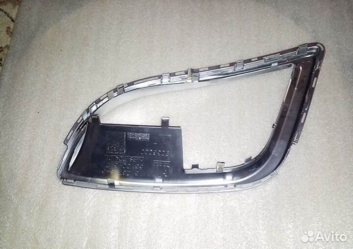 Хром туманки Opel Insignia 13 267 843 LH