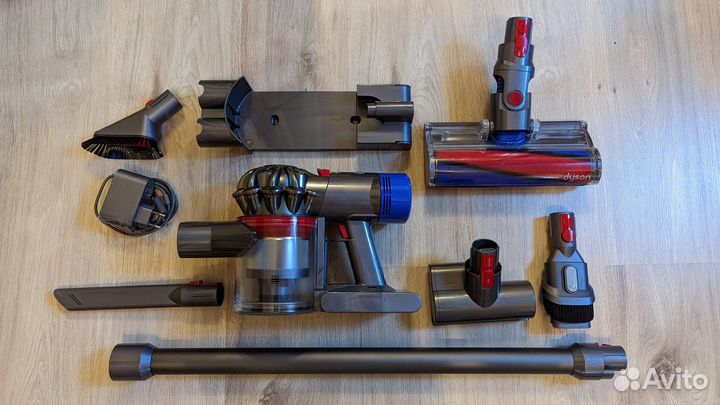 Пылесос Dyson v8 Fluffy как новые