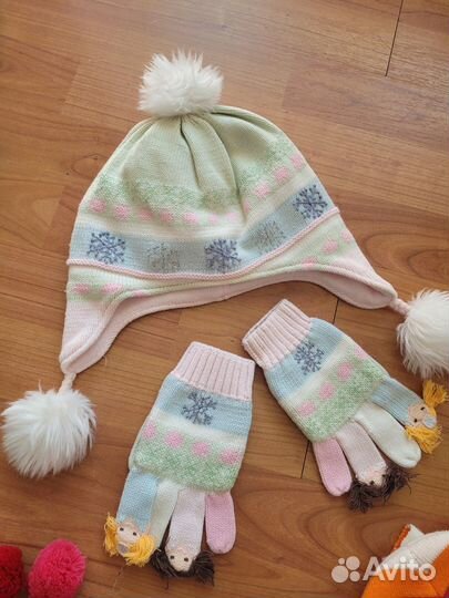 Пакет фирменных шапок, комплектов 52-54см 5-7л