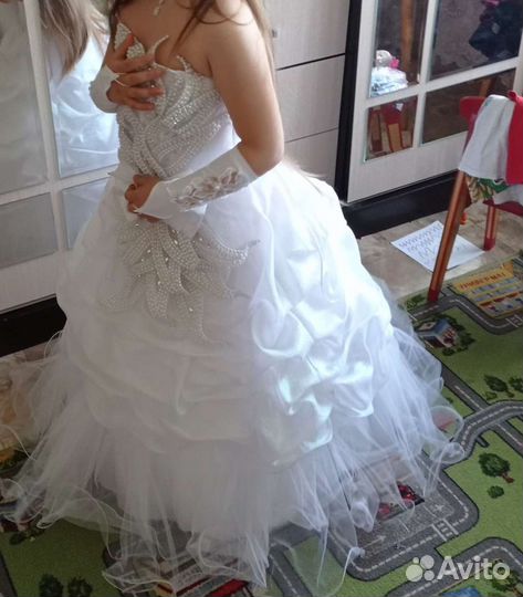 Платье на выпускной в пол