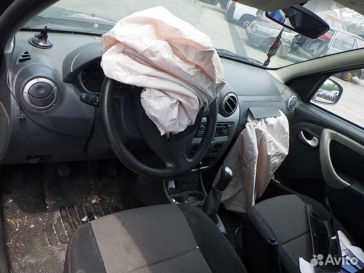 Рено дастер в разборе 1.6 бензин переднии привод