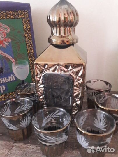 Графин и стопки винтаж