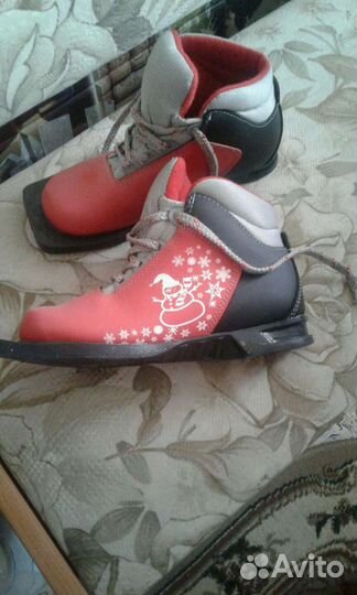 Лыжные ботинки