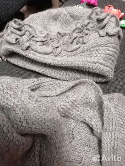 Шапка с шарфом женская