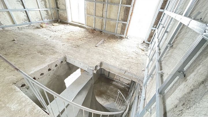 Дом 300 м² на участке 12,5 сот.