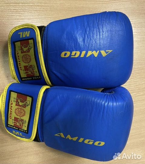 Боксерские перчатки