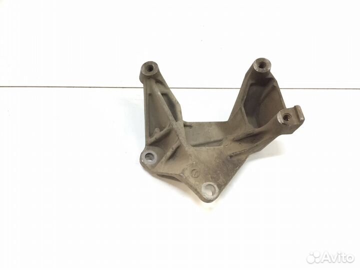 Toyota Corolla E15 королла Кронштейн Сцепления