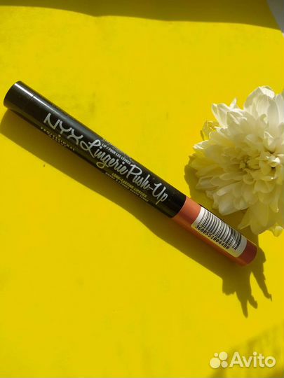 Матовая помада nyx