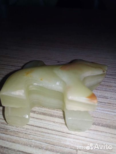 Фигурка собачки из природного камня СССР