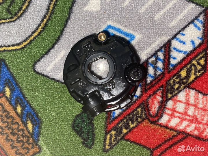 Фара противотуманная на Nissan tiida