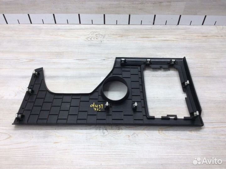 Накладка декоративная Renault Duster пробег