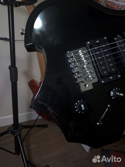 Электрогитара