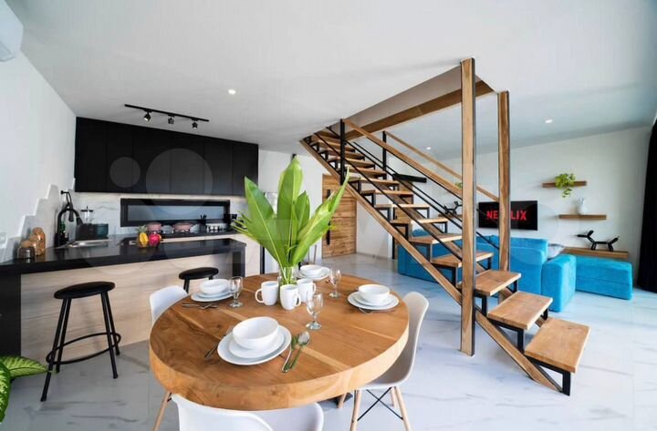 Коттедж 245 м² на участке 5 сот.