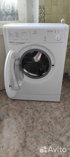 Стиральная машинка indesit