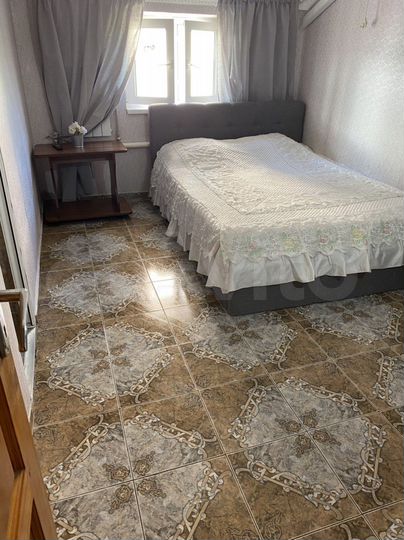 Комната 20 м² в 6-к., 1/2 эт.