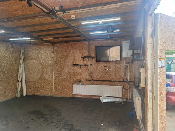 Гараж, > 30 м²