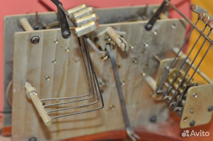 Для напольных старинных часов Янтарь, Очз