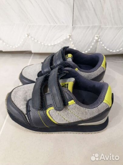 Кроссовки детские