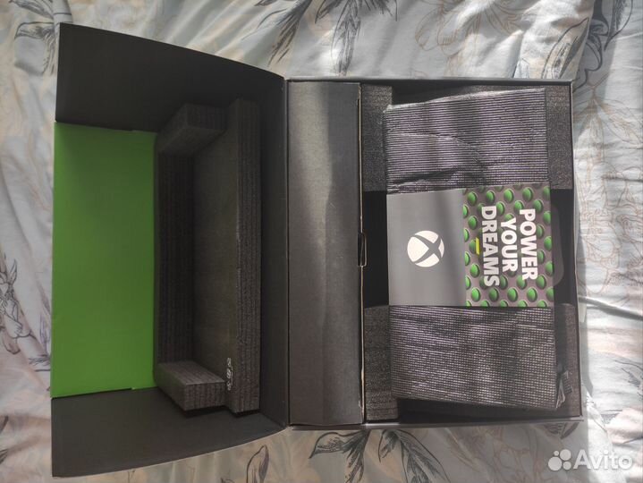Xbox series x, 2 геймпада