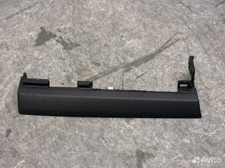 Накладка консоли Kia Stinger