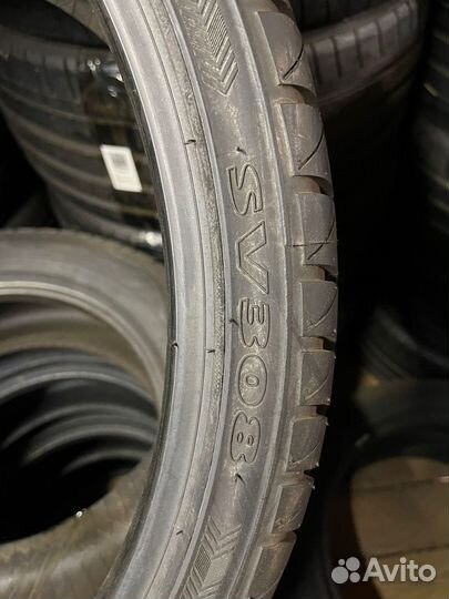 Westlake SV308 245/30 R20 90W