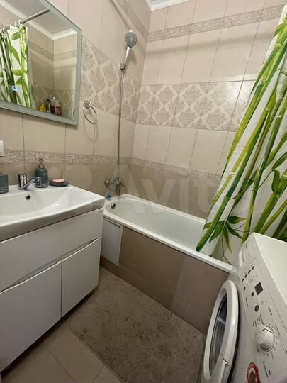 2-к. квартира, 65 м², 5/9 эт.