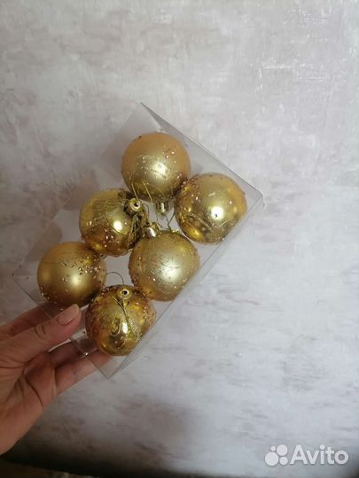 Новогодние игрушки