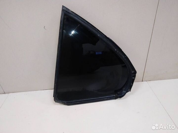 Стекло двери задней левой форточка Mitsubishi Lanc