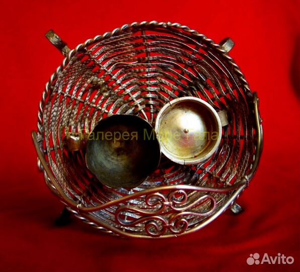 Антикварная бронзовая корзинка. XIX век