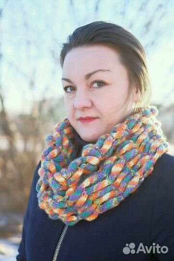 Вязальщица спицами