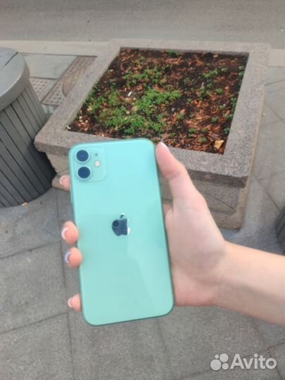 iPhone 11, 64 ГБ