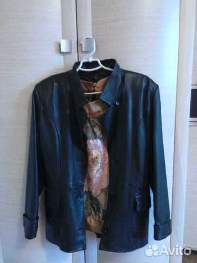 Продам натуральную кожаную куртку