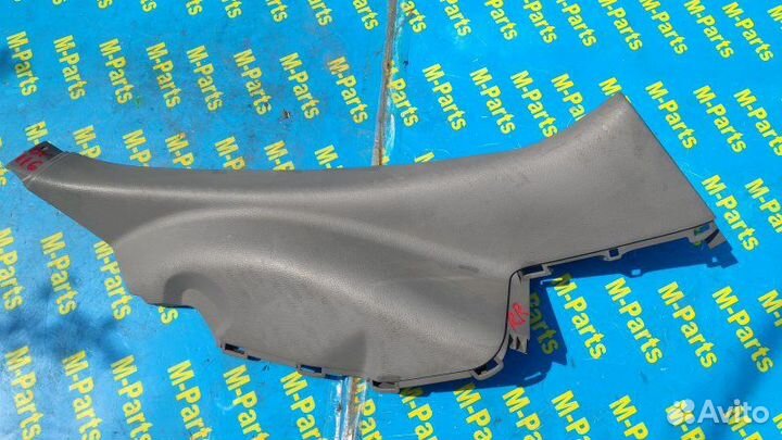 Пластик салона задний правый Mazda Demio DY3W