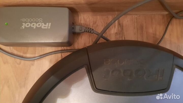 Робот пылесос IRobot Scooba моющий