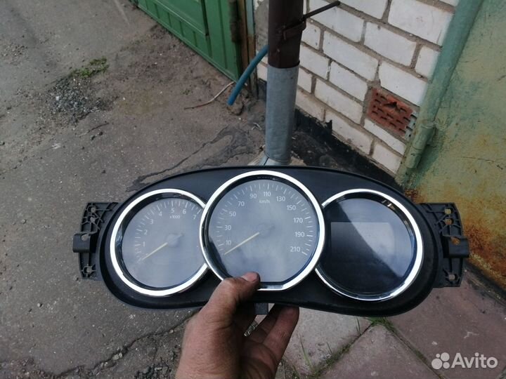 Панель приборов Renault Duster Sandero Logan 2