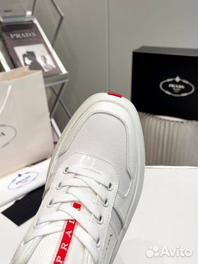 Кожаная мужская обувь Prada