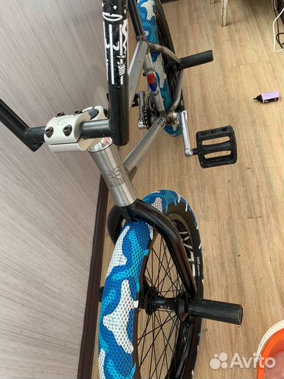 Покрышки Cult x Vans на BMX