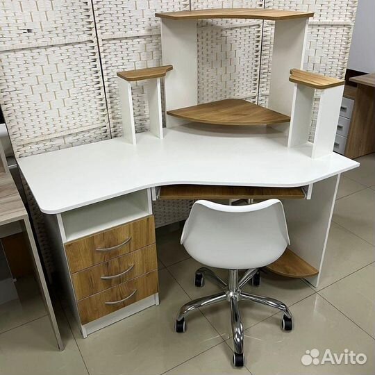 Компьютерный стол «Грета-7»