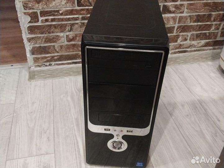 6 ядер,видео 3 гб, озу 8 гб,ssd