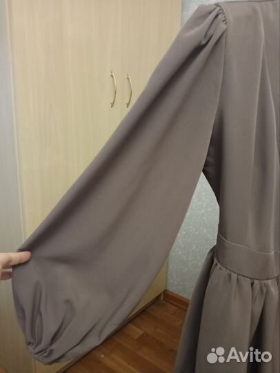 Платье на запах нарядное